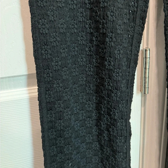 Free People ONE
FP One Ona Lace Flare Pants in black Sz : S-M - Picture 5 of 10